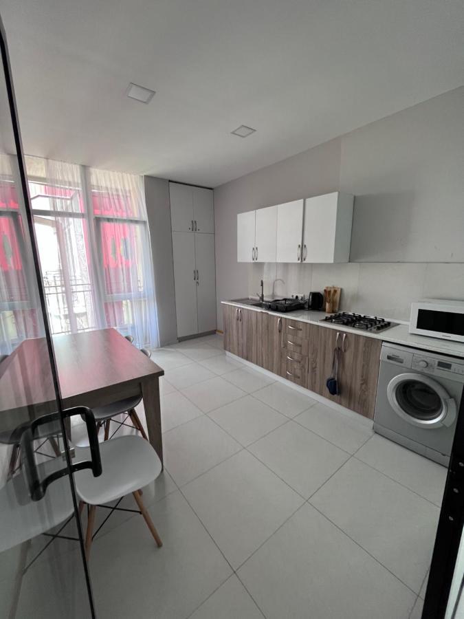 Guest House Madonna Kobuleti Bagian luar foto