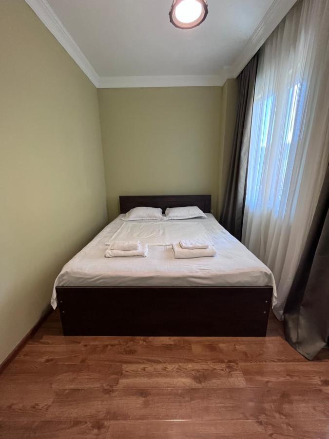 Guest House Madonna Kobuleti Bagian luar foto
